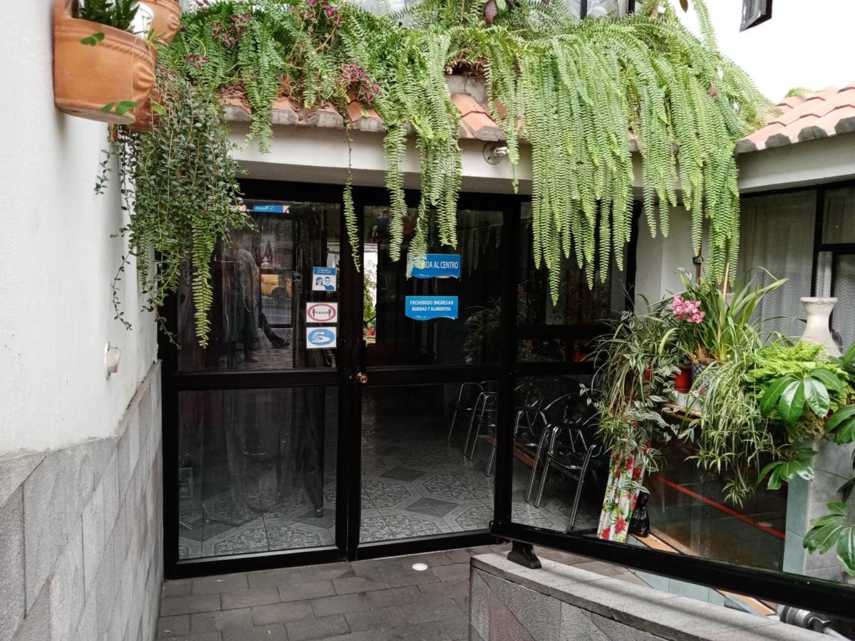 Hostal Sauna Water Palace Quito Zewnętrze zdjęcie