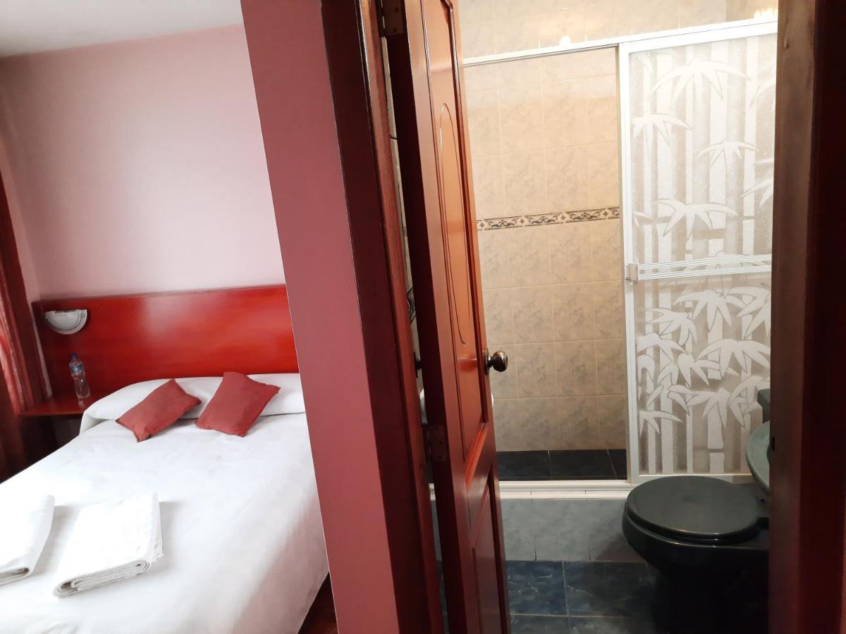 Hostal Sauna Water Palace Quito Zewnętrze zdjęcie